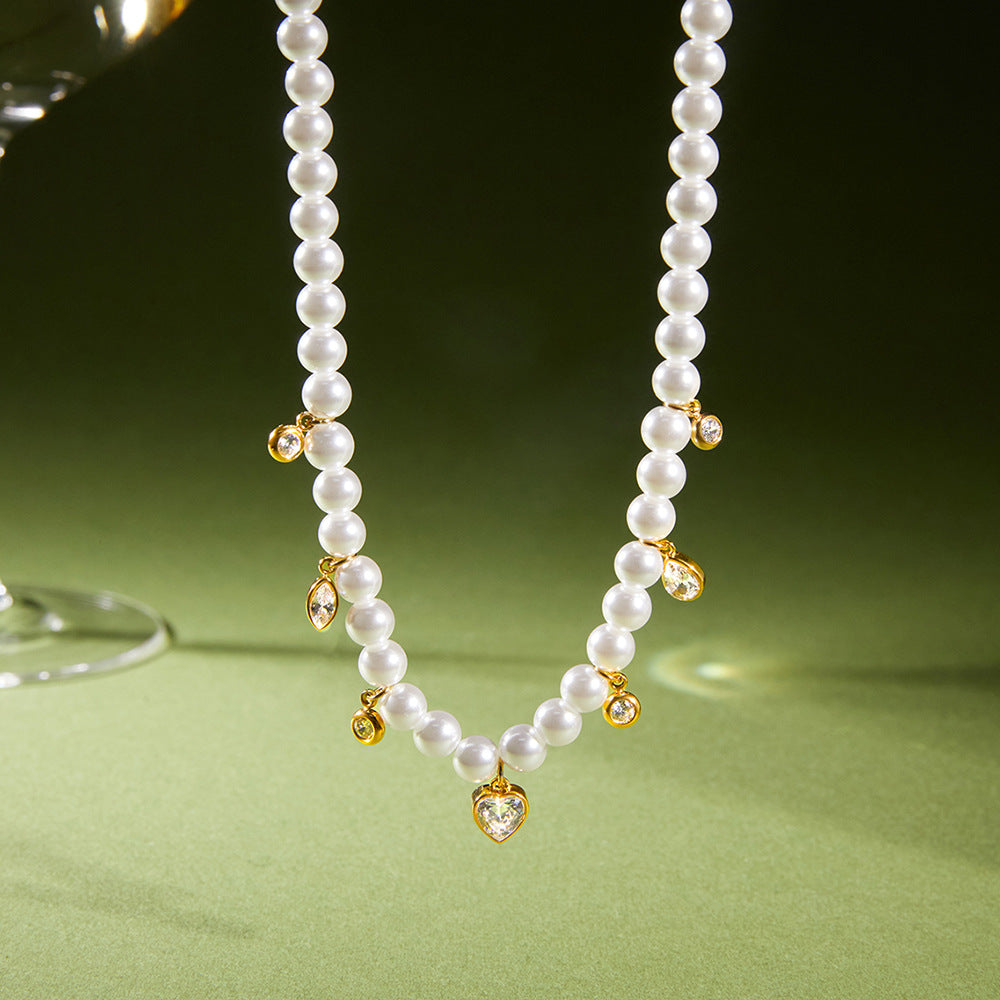 Collier pour femme avec perles et pendentifs en zircone