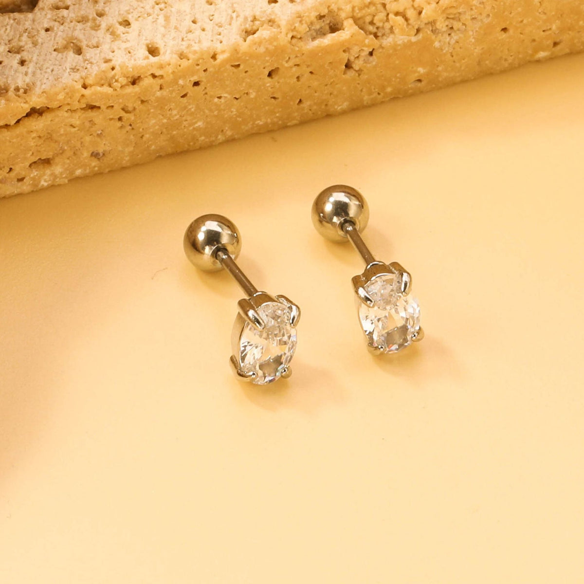 Boucles d'oreilles puces pour femme avec zircon étincelant