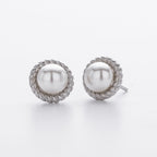 Boucles d'oreilles puces avec perle et motif tressé en argent 925