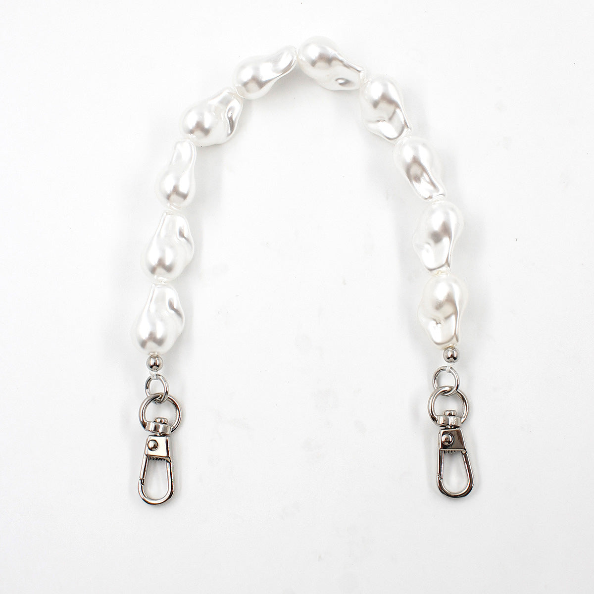 Accessoire perlé élégant