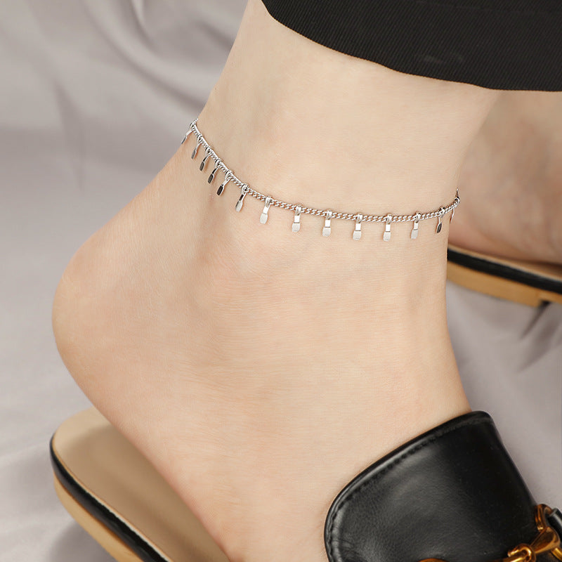Chevillère élégante pour femme avec pendentifs délicats