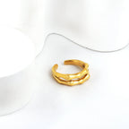 Bague réglable pour femme au design incurvé élégant