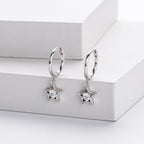 Boucles d'oreilles pendantes délicates pour femme avec étoile scintillante