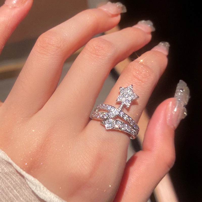 Bague pour femme avec motif étoile et zircons