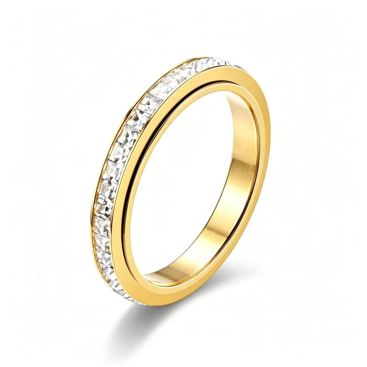 Bague pour homme avec cristaux et surface noire élégante