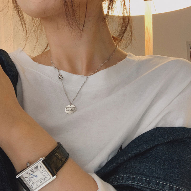 Collier pour femme avec pendentif inspirant