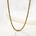 Collier pour femme avec pendentifs coquillages et étoiles