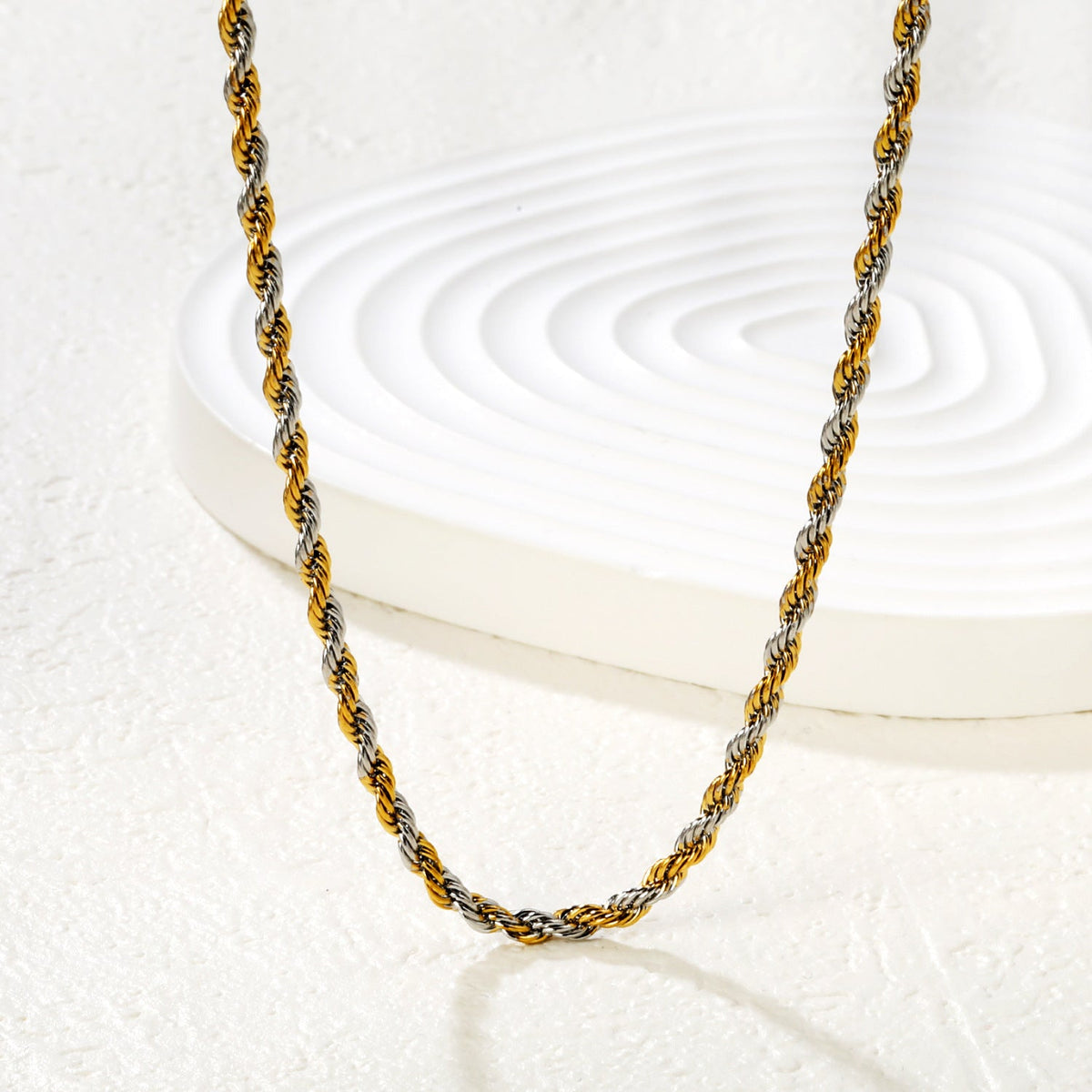 Collier pour femme avec pendentifs coquillages et étoiles