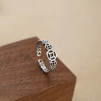 Bague ouverte pour femme avec détails délicats