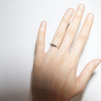 Bague ouverte pour femme au design texturé