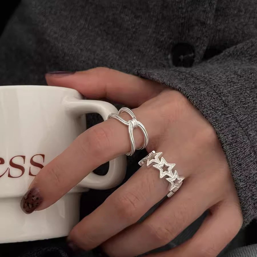 Damen Ring mit funkelndem Sternenmotiv aus hochwertigem Edelstahl