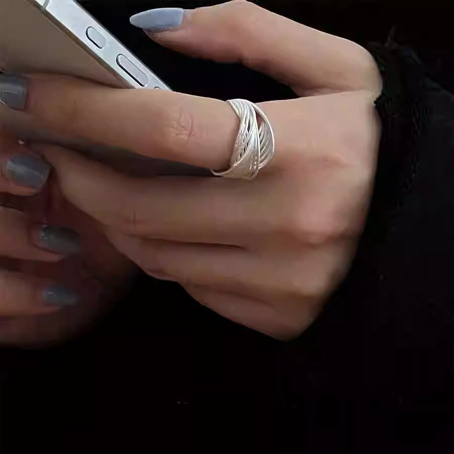 Bague ouverte pour femme au design courbé
