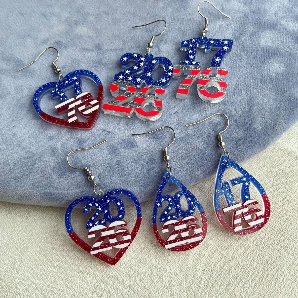 Boucles d'oreilles chiffres en acrylique avec pendentifs étoiles et rayures