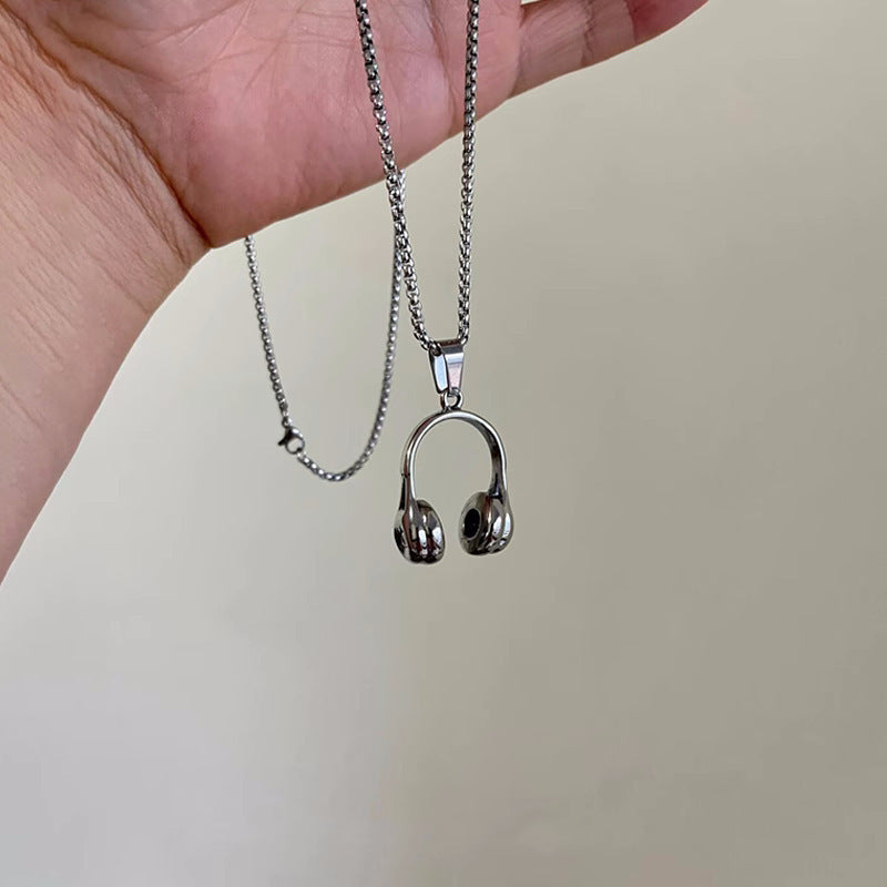 Collier pendentif casque audio