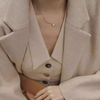 Collier pour femme avec perle et design minimaliste