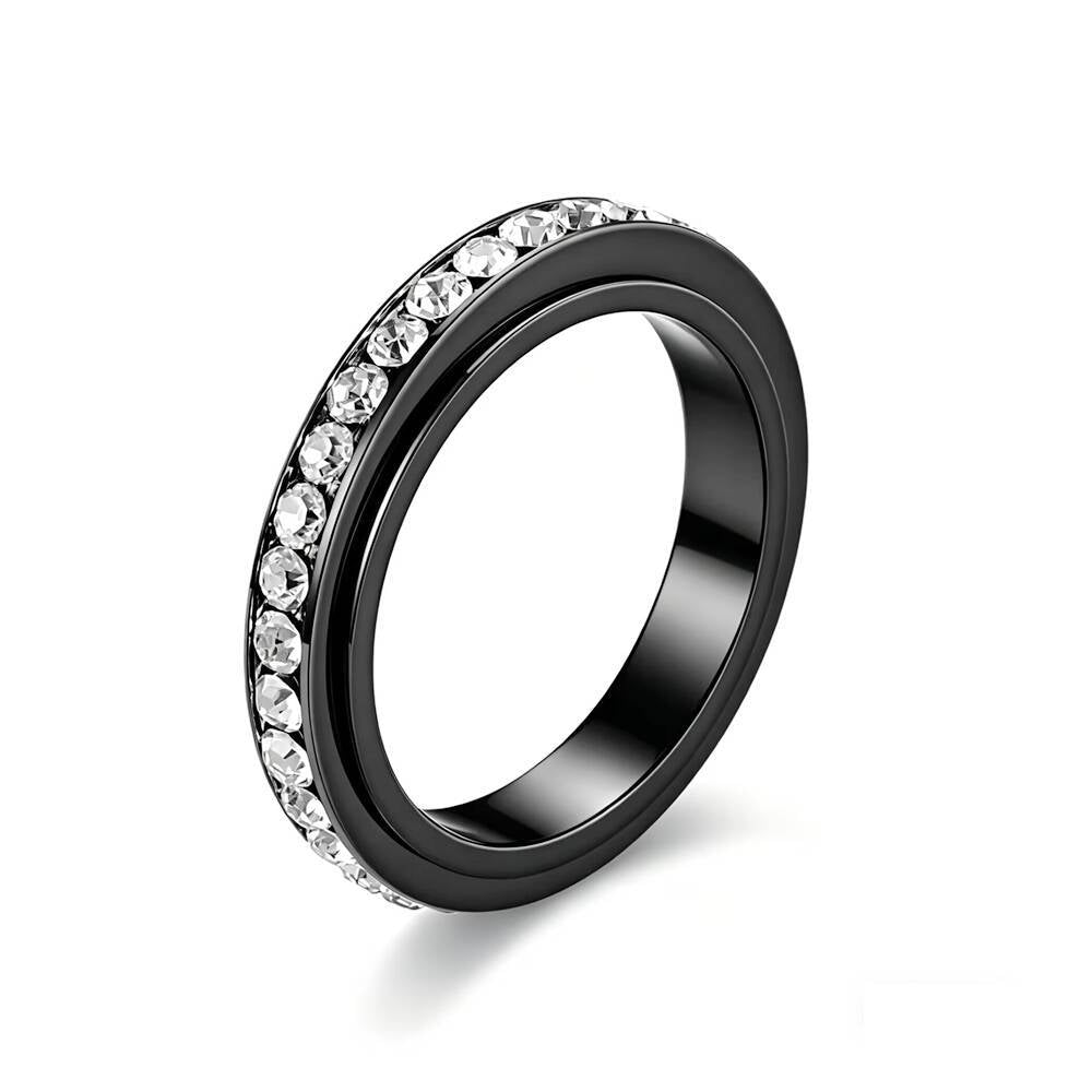Bague pour homme avec cristaux et surface noire élégante