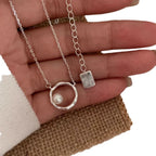 Collier pour femme avec cercle moderne et perle fine