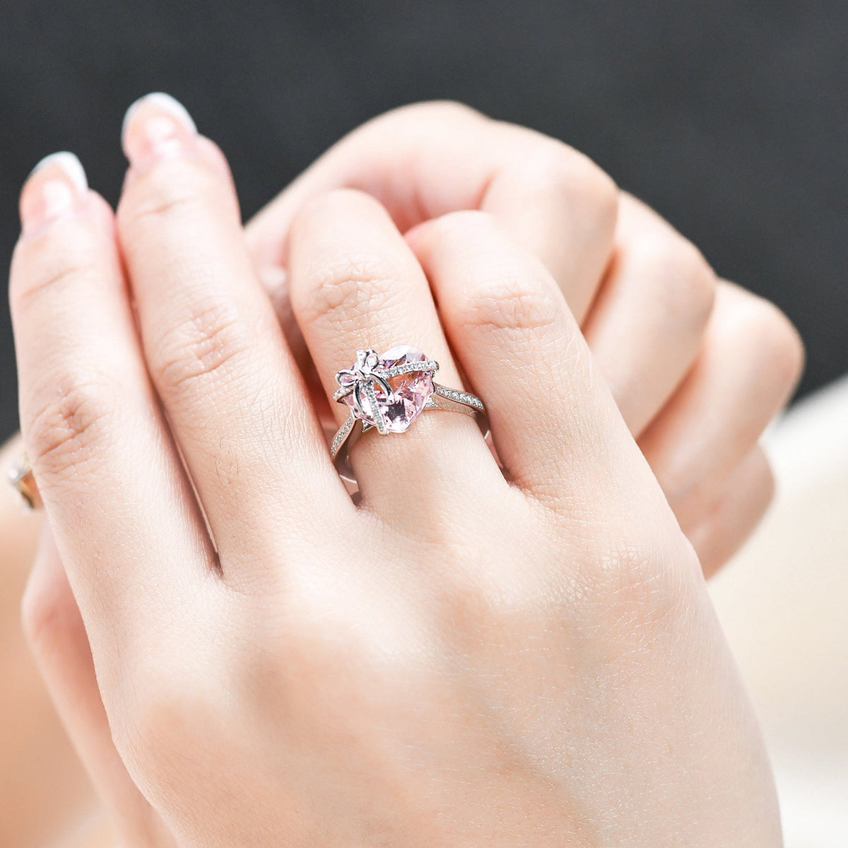 Bague pour femme avec cœur étincelant et zircone