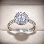 Bague fleur pour femme avec zircons étincelants