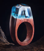 Bague artisanale en bois et résine