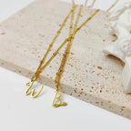 Collier initiale cœur et chaîne satellite