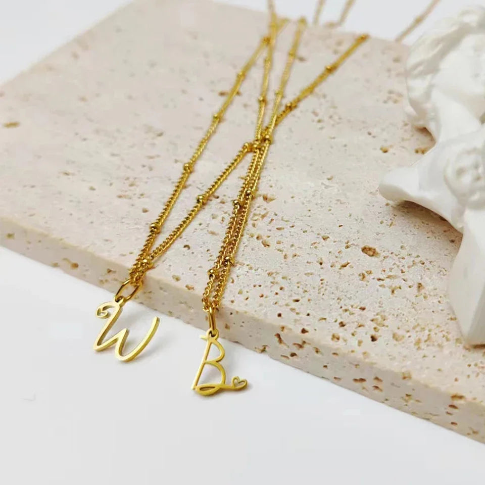 Collier initiale cœur et chaîne satellite