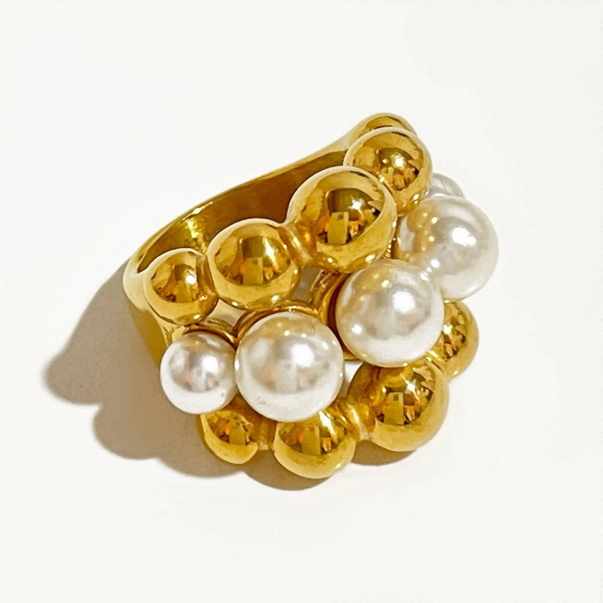 Bague large plaquée or 18k avec perles