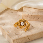 Bague ajustable fleur de camélia et perle