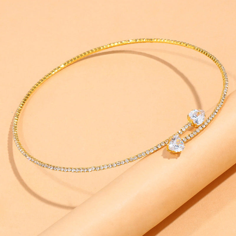 Collier ras-du-cou éclatant avec pierres