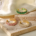 Bague délicate ornée de diamants taille ovale