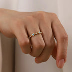 Bague fine ajustable œil porte-bonheur avec diamants