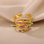 Bague géométrique à griffes avec zircons