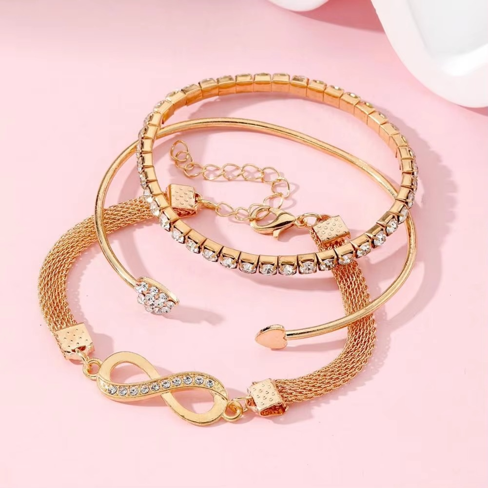 Set de 3 bracelets cœur et infini