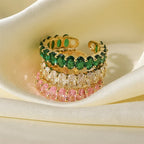 Bague délicate ornée de diamants taille ovale