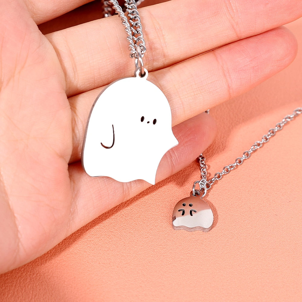Collier couple de petits fantômes