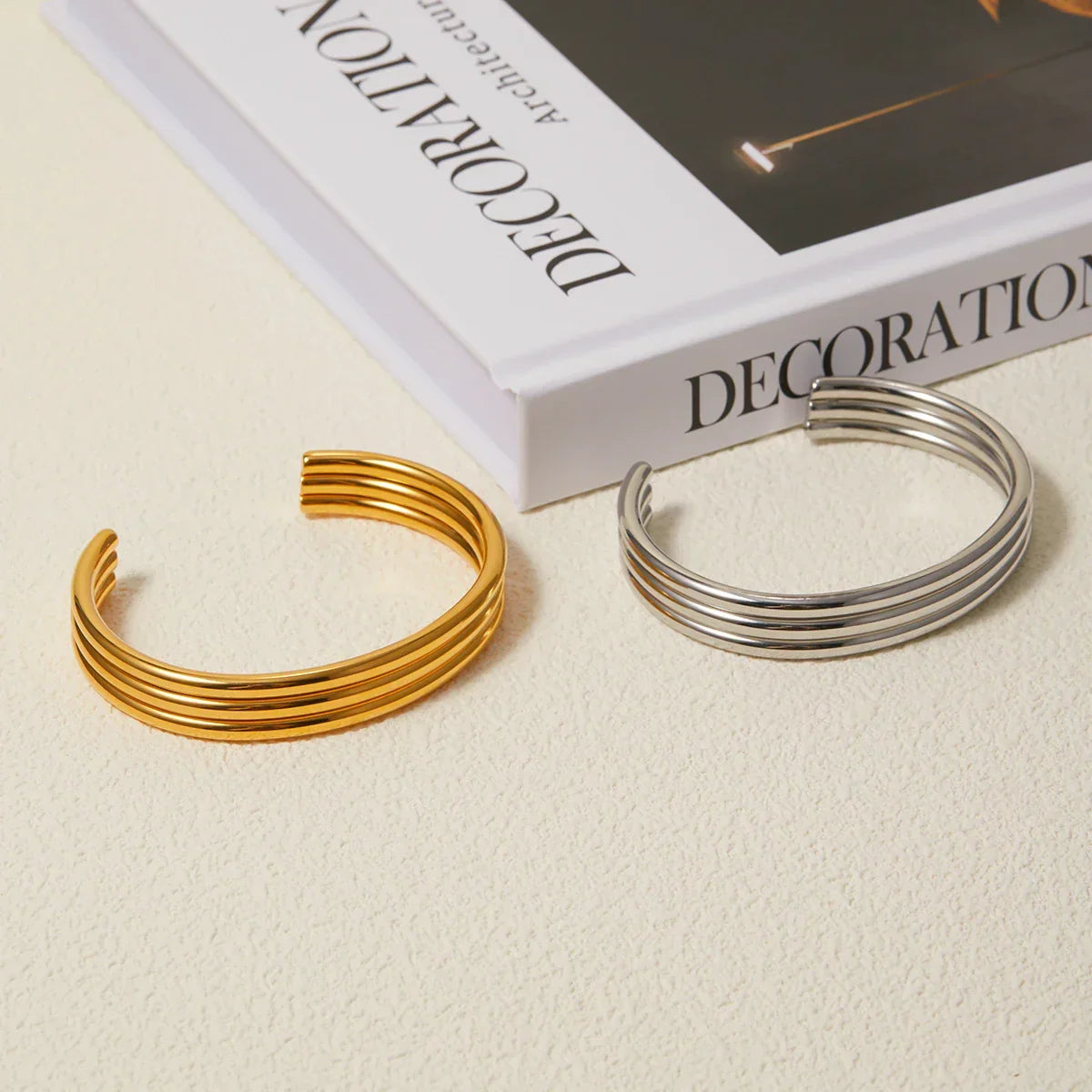 Bracelet jonc triple nervuré 18k
