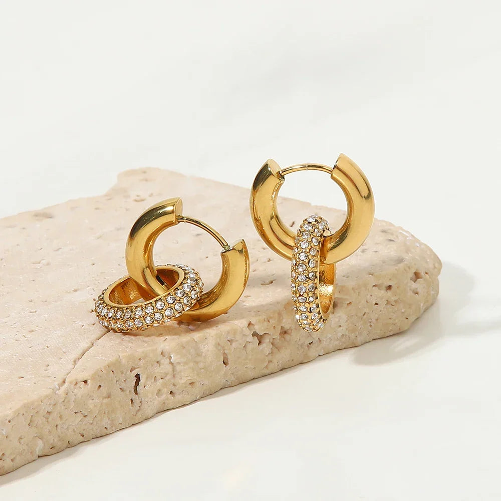 Boucles d'oreilles pendantes huggie diamant 18k
