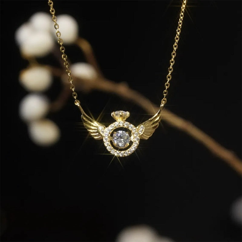 Collier pendentif ailes porte-bonheur en zircon
