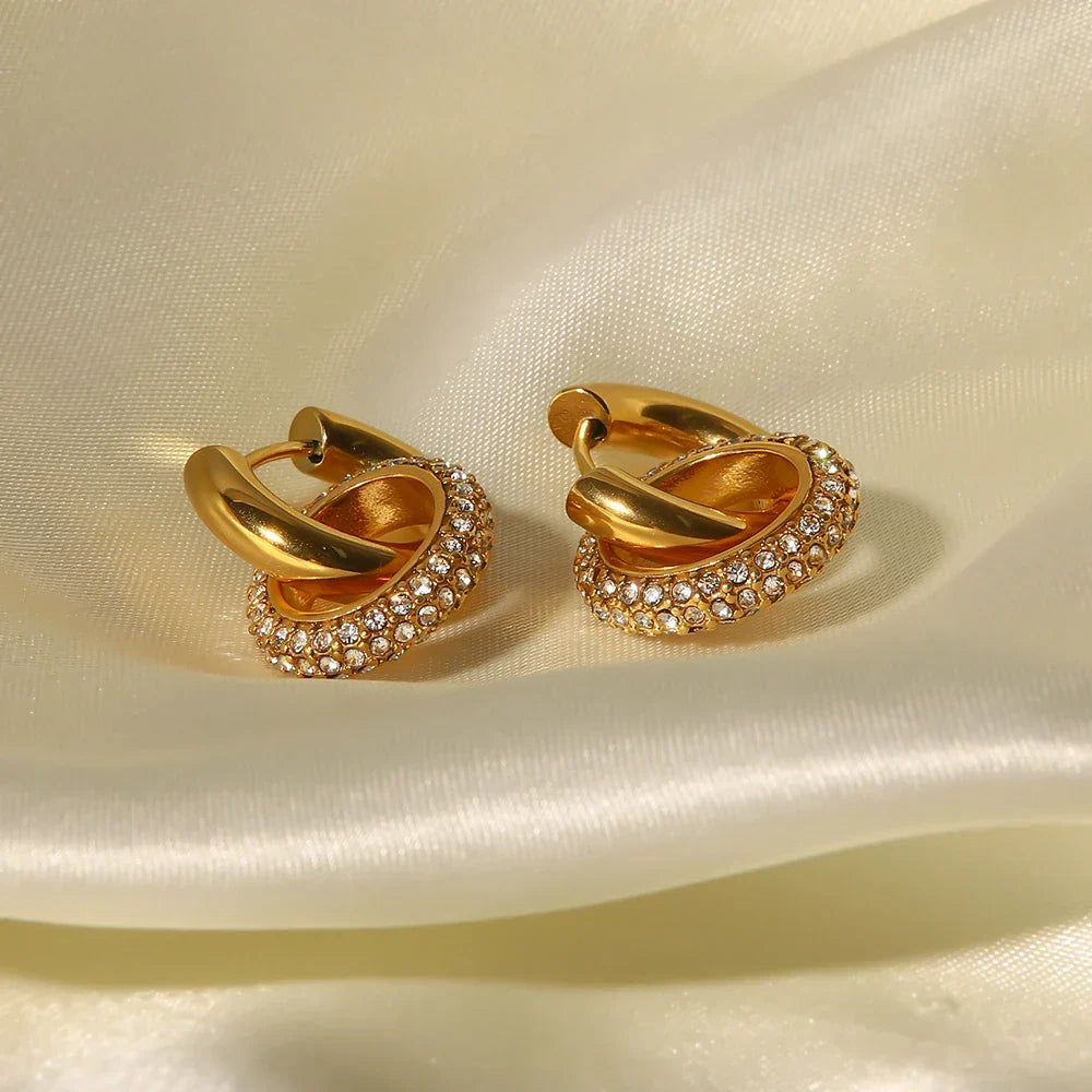 Boucles d'oreilles pendantes huggie diamant 18k