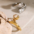 Bague enveloppante avec diamants en forme de goutte