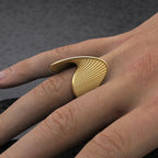 Bague texturée torsadée