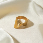 Bague texturée torsadée