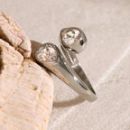 Bague enveloppante avec diamants en forme de goutte