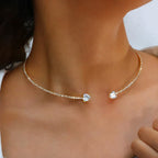 Collier ras-du-cou éclatant avec pierres