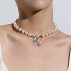 Collier ras-de-cou pendentif papillon et perles