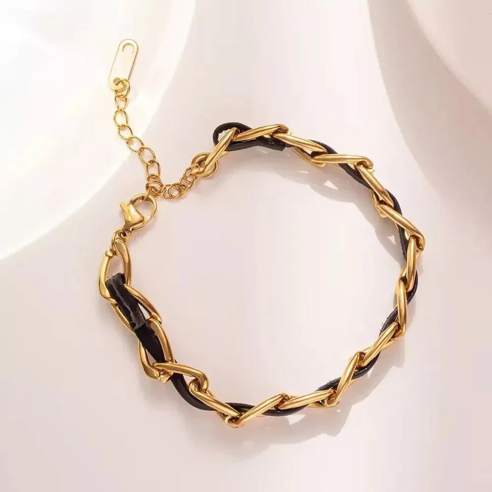 Bracelet en cuir tressé, chaîne dorée et noire