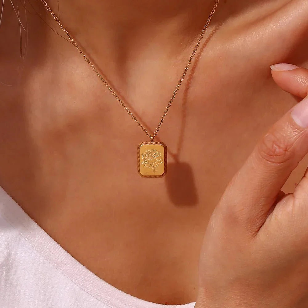 Collier fleur de naissance