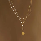 Collier superposé à chevrons et perles