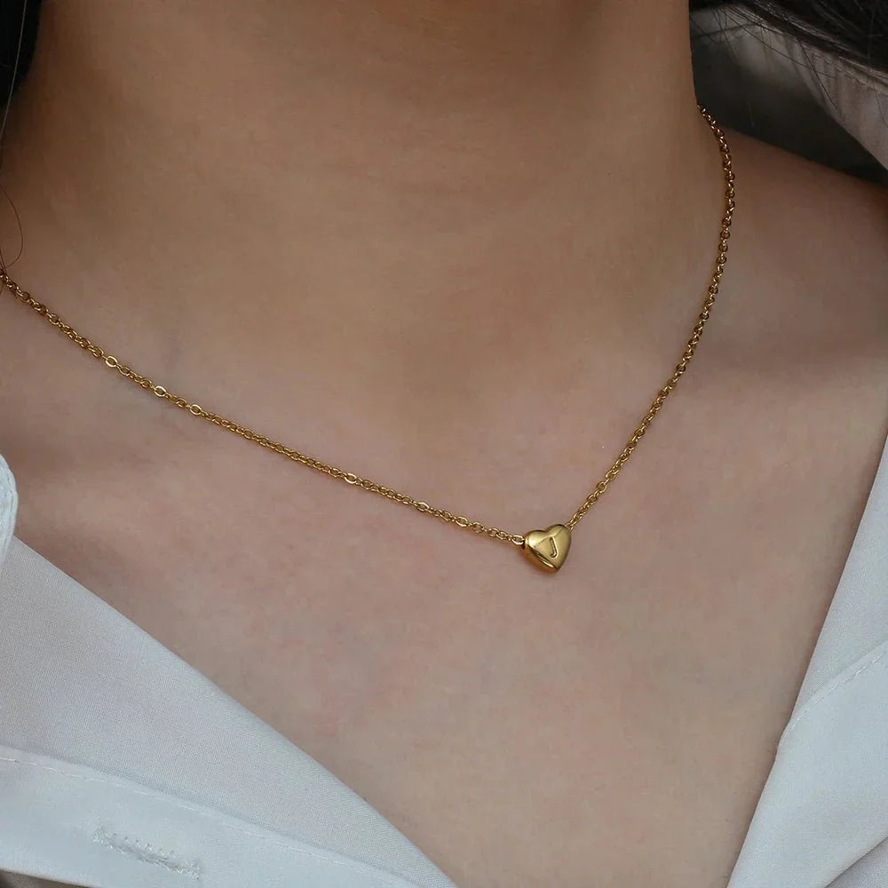 Collier initiale cœur minimaliste Dainty