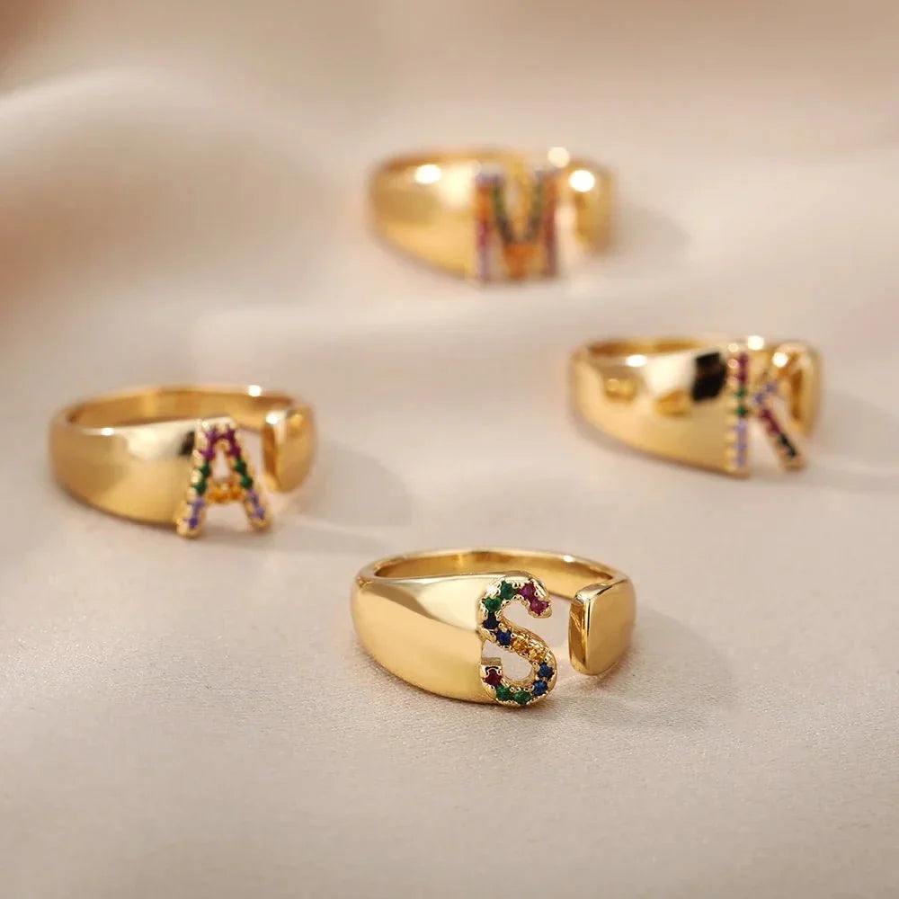 Bagues à initiale personnalisée arc-en-ciel
